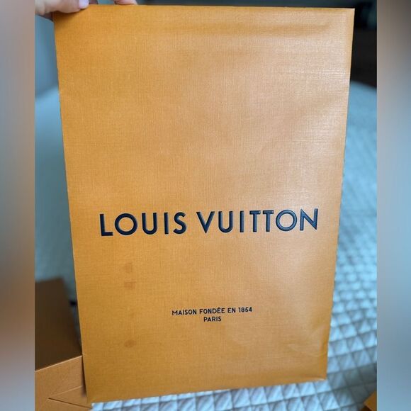 Louis Vuitton Set of three Shopping Bags - Picture 3 of 7